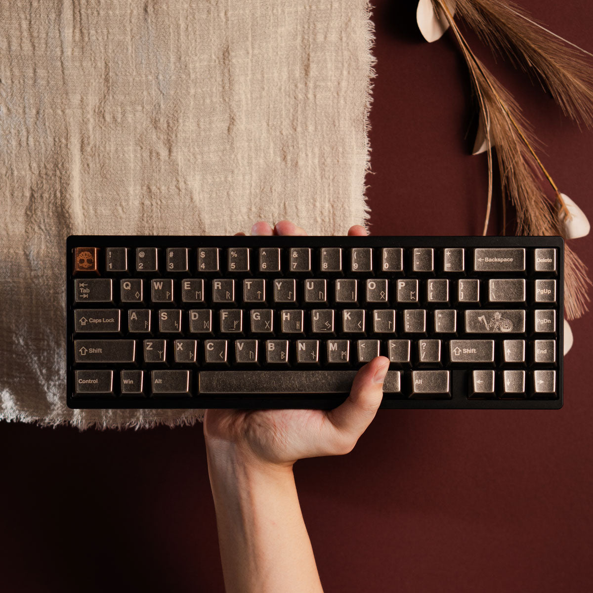 [GB] Awekeys Viking Antiques Full Metal Keycaps - Base Kit