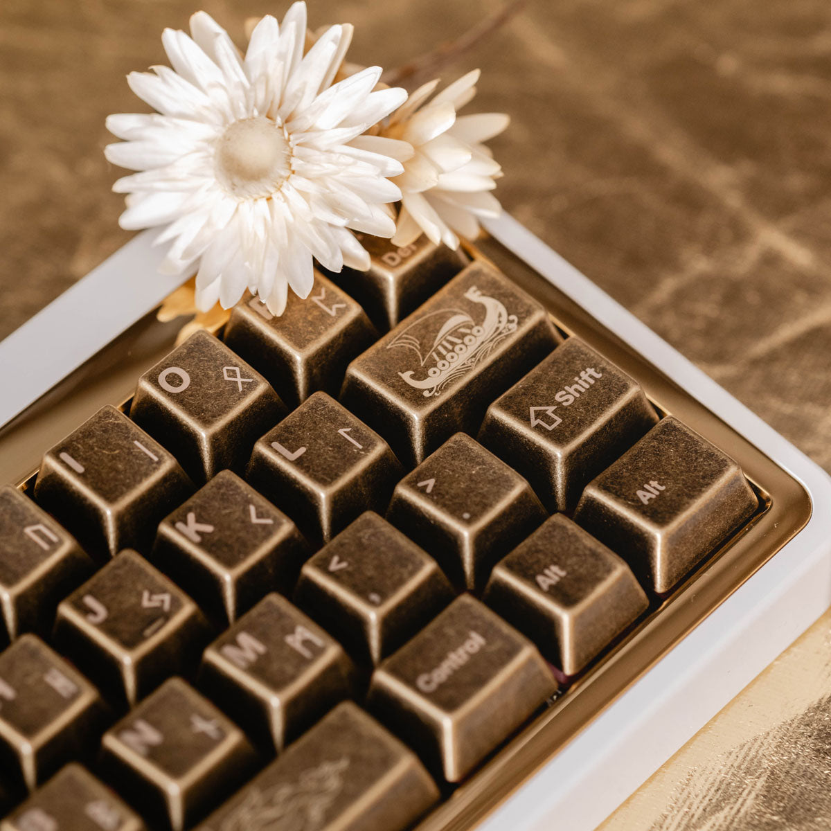 [GB] Awekeys Viking Antiques Full Metal Keycaps - Base Kit