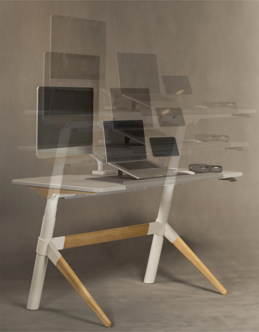 Karma Essence - Standing Desk